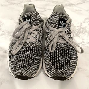 Toddler adidas original SWIFT RUNNING sneakers in size 11.5